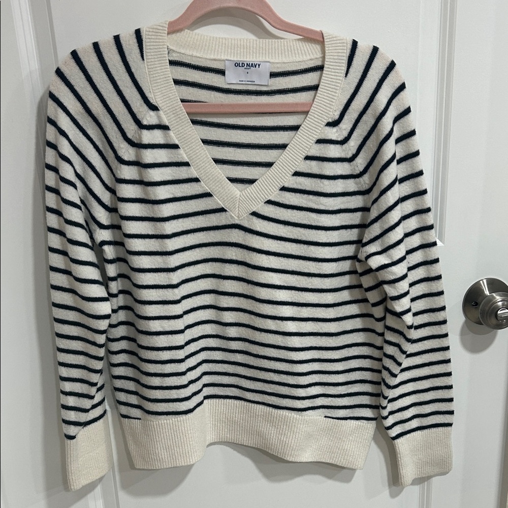 Old Navy Women's V-Neck Sweater - Navy and Cream Stripes